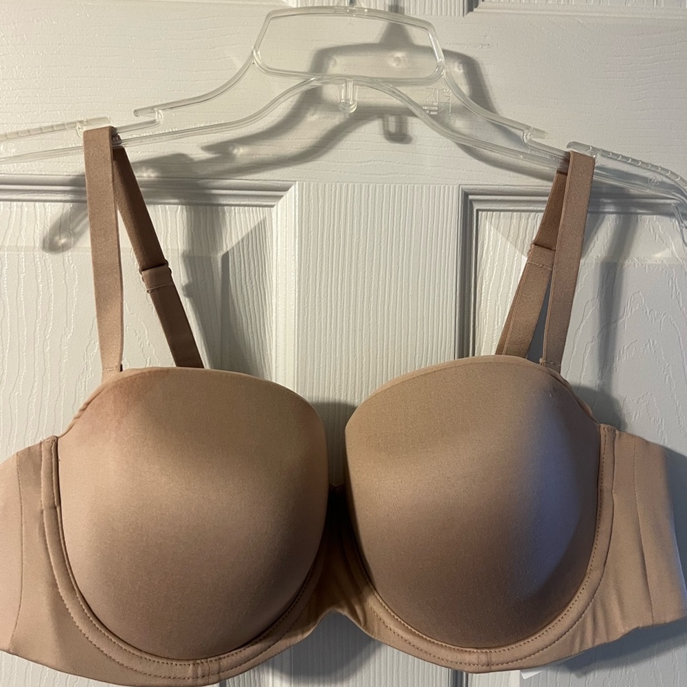 Warner Bra, New with Tags, Beige underwire bra size 40B with convertible straps